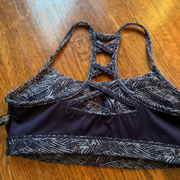 All in Motion Sports Bra. - Picture 2 of 6